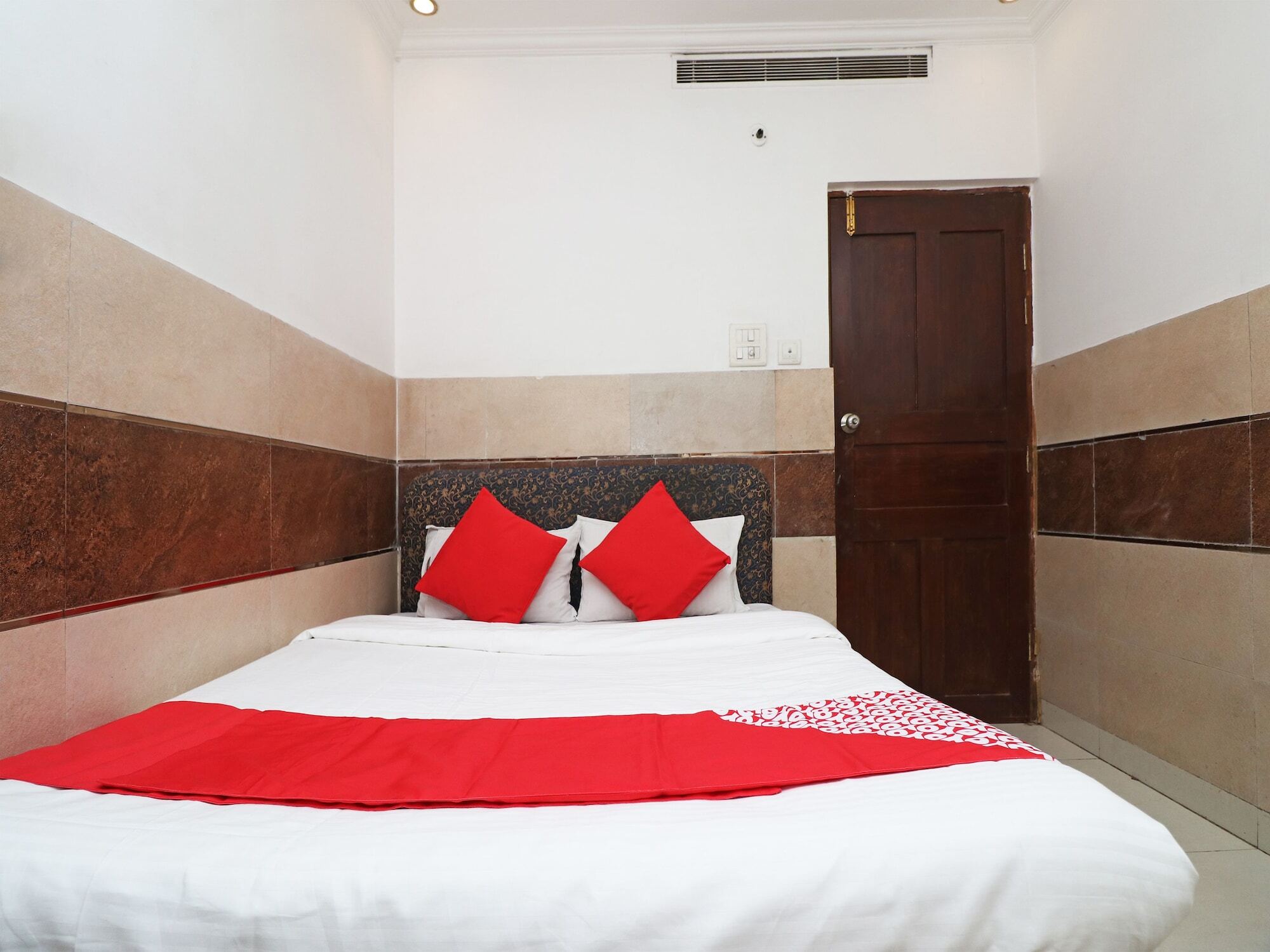 Oyo Hotel Ashoka International Kanpur Exterior photo